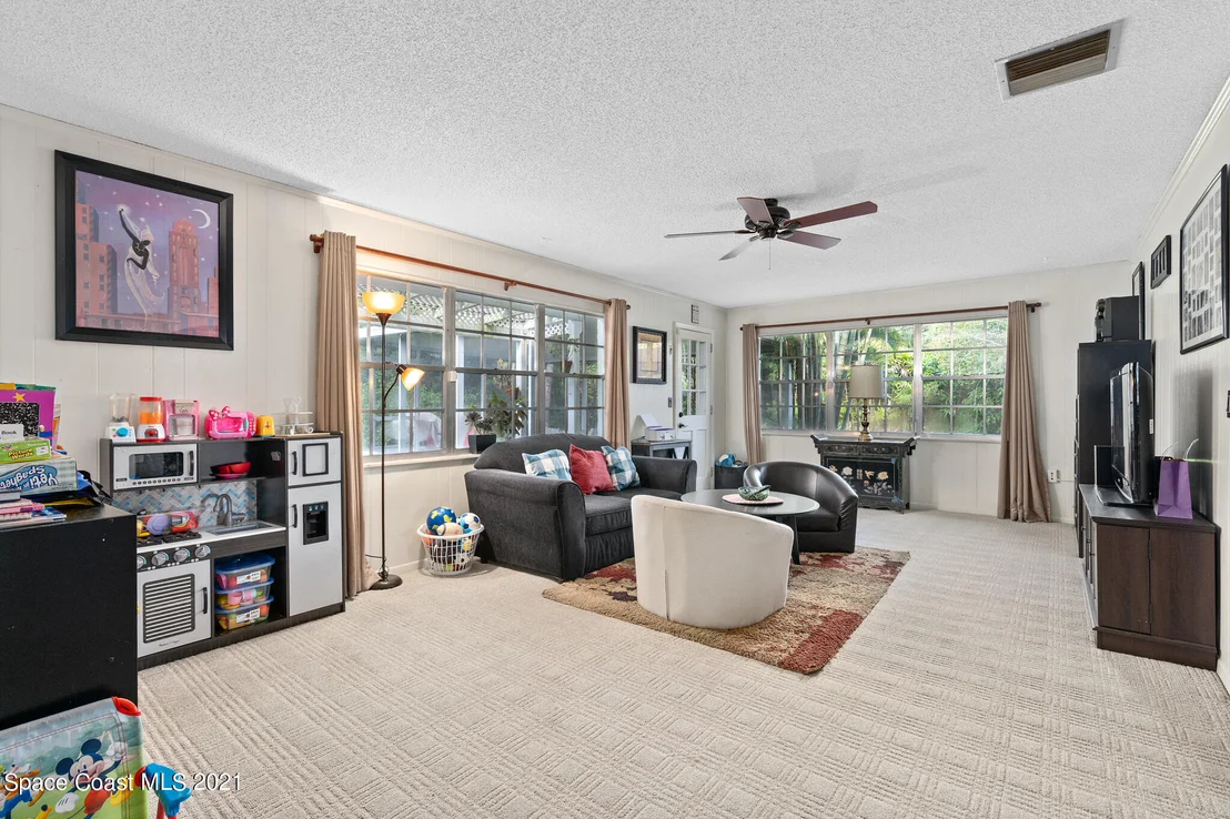 Photo of 1372 Gleneagles Way
