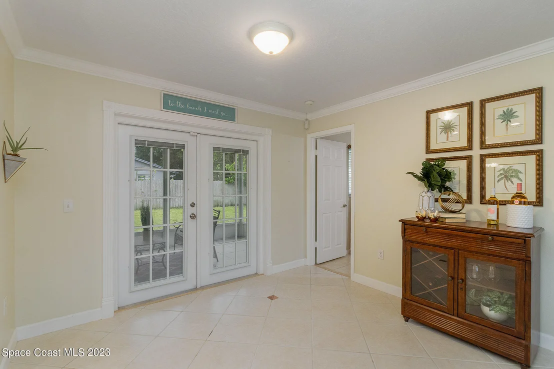 Photo of 544 Biscayne Drive