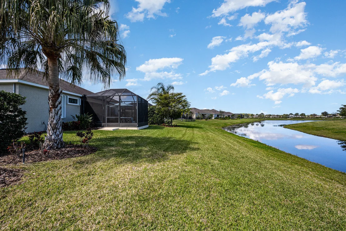 Photo of 7487 Bluemink Lane