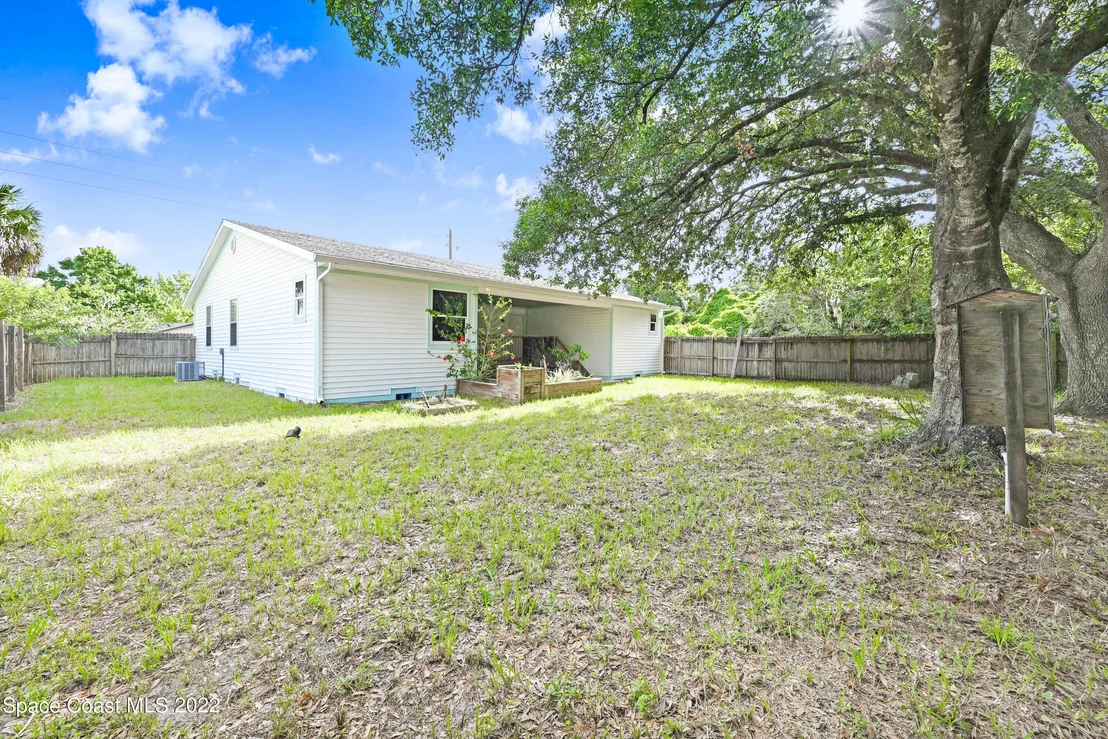 Photo of 4585 Robert Street