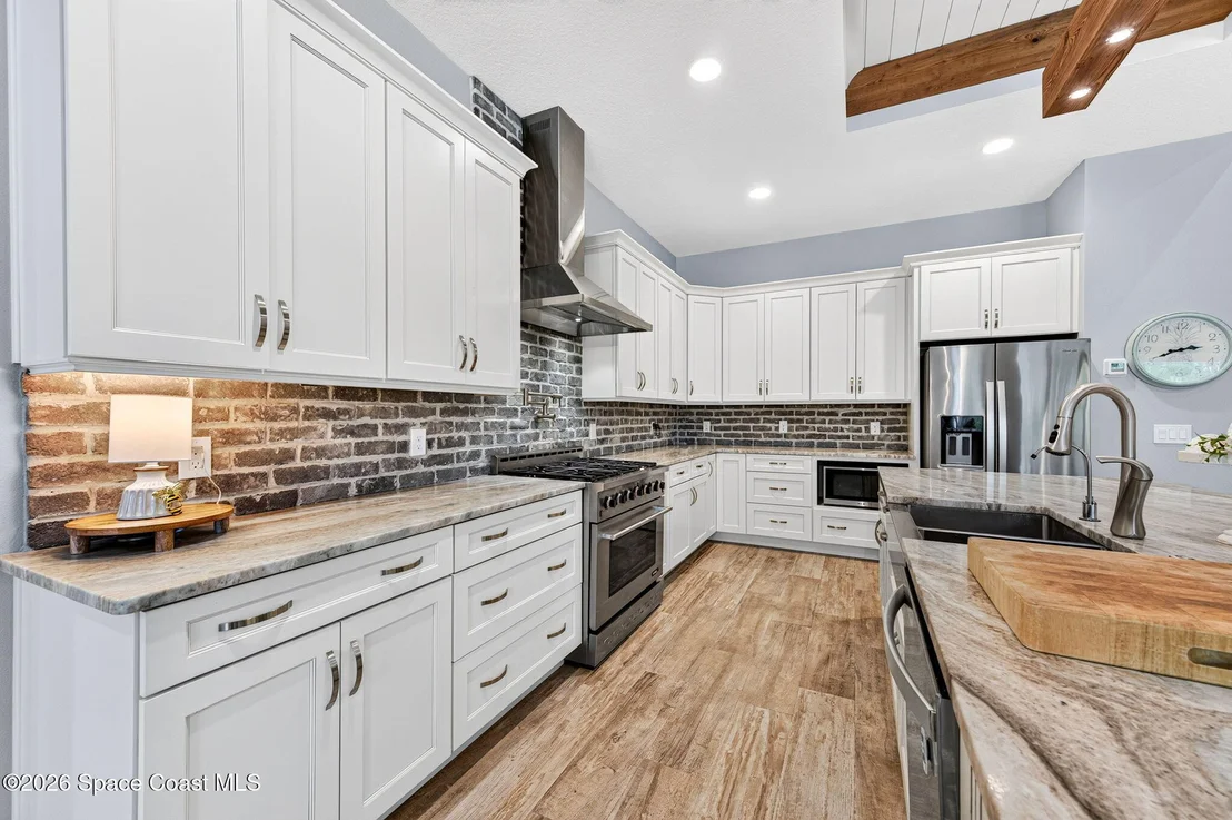 Photo of 3865 Reynolds Road