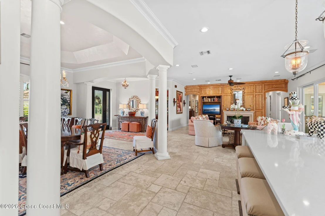 Photo of 339 Cocoa Avenue