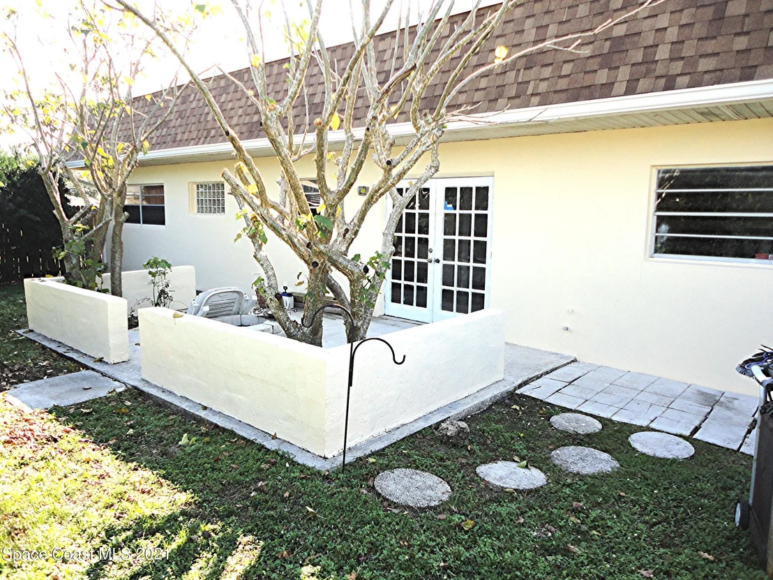 Photo of 3035 Edgewood Drive NE