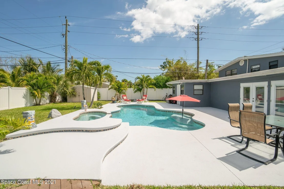 Photo of 1046 Pinetree Drive