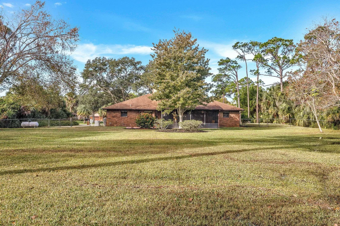 Photo of 1810 Laurel Oak Drive