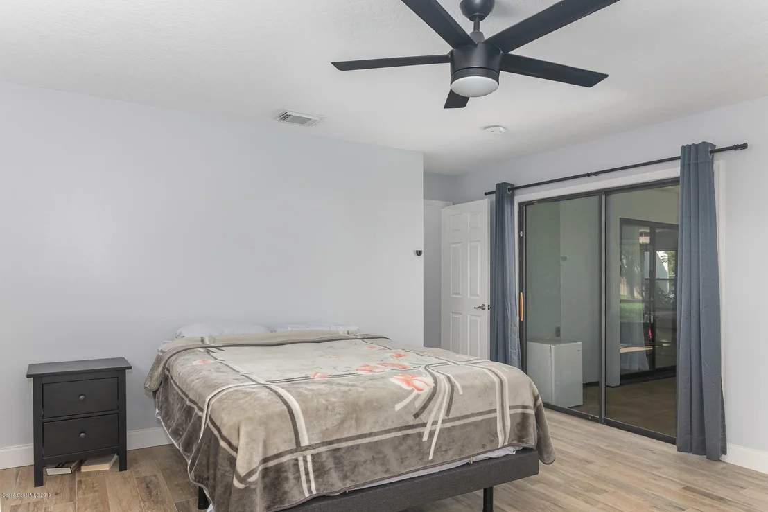 Photo of 550 Deerfield Drive