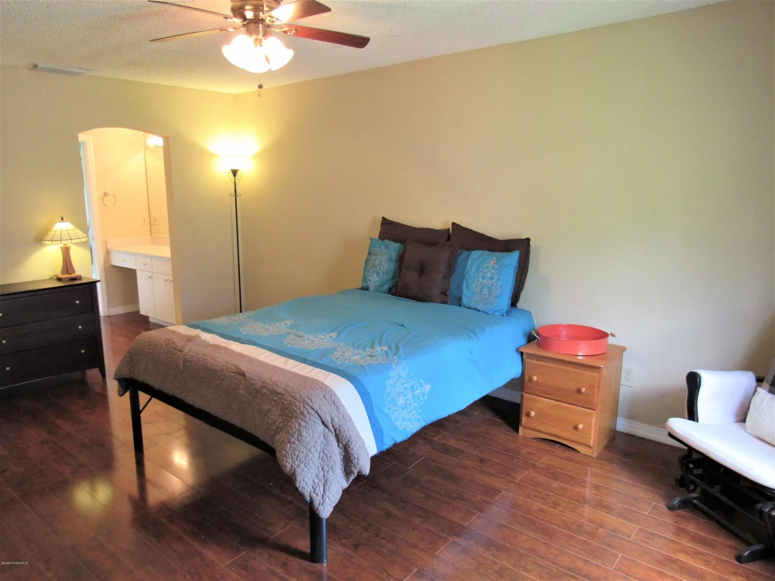 Photo of 550 Creston Court