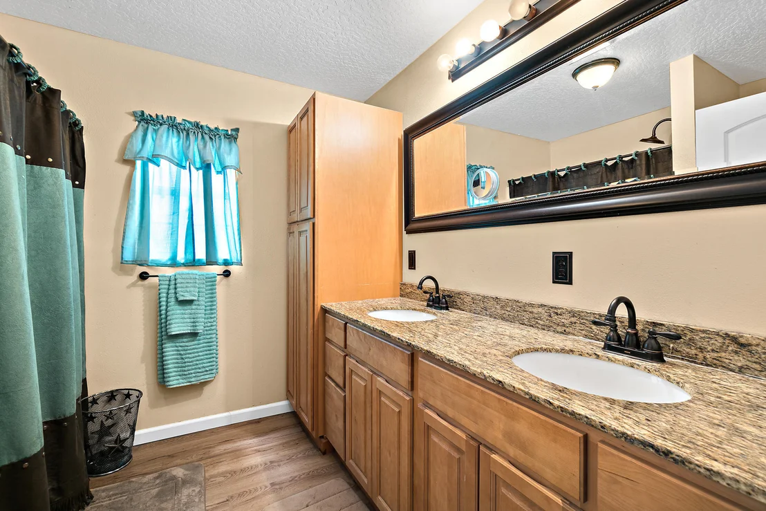 Photo of 3635 Hield Road