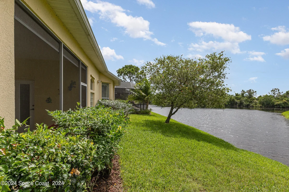Photo of 4640 Portage Trail