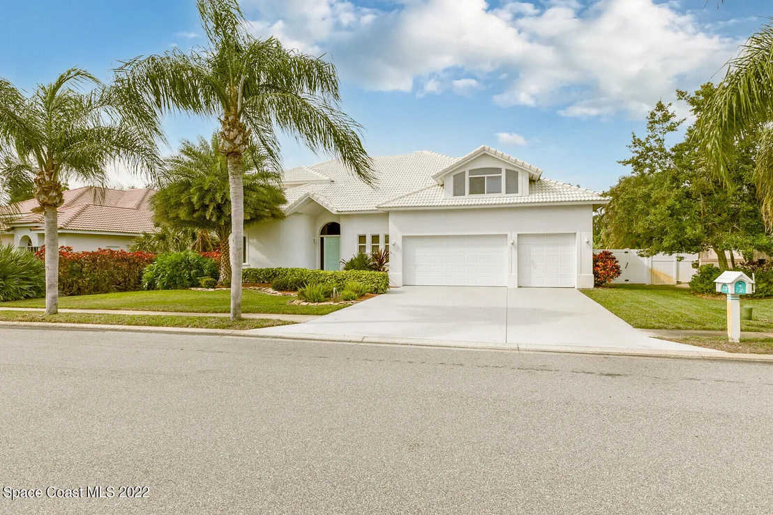 Photo of 218 Waterside Drive