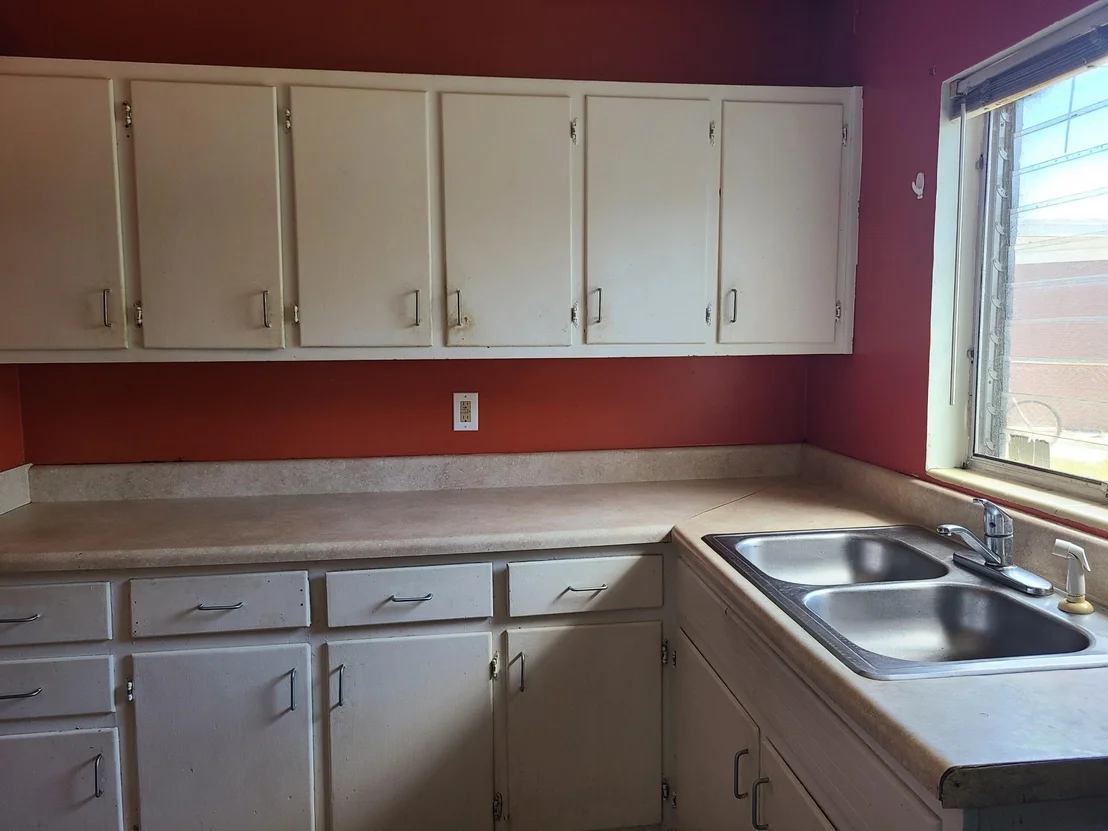 Photo of 819 W Highland Drive