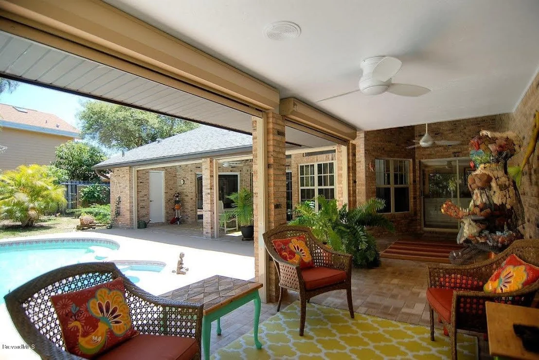 Photo of 574 Hummingbird Drive