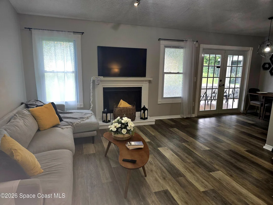 Photo of 910 Ithaca Avenue SE
