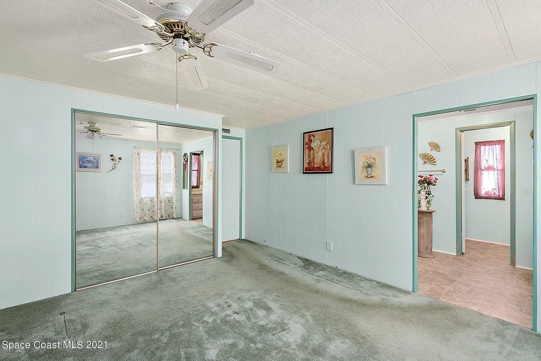 Photo of 566 Jennifer Circle