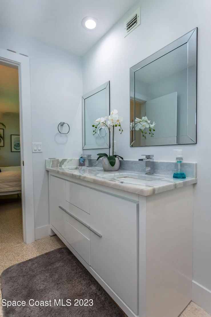Photo of 500 Hibiscus Trail