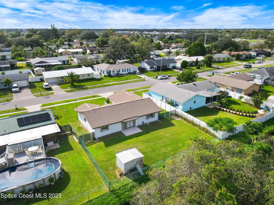 Photo of 2858 Pembroke Road