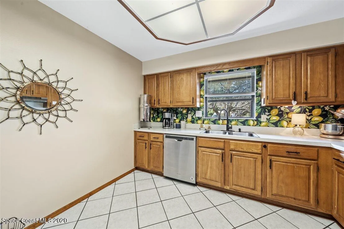 Photo of 4887 Chicago Street