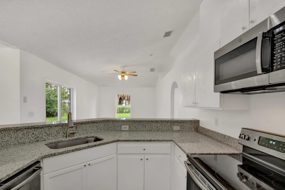 Photo of 1027 Hibiscus Street