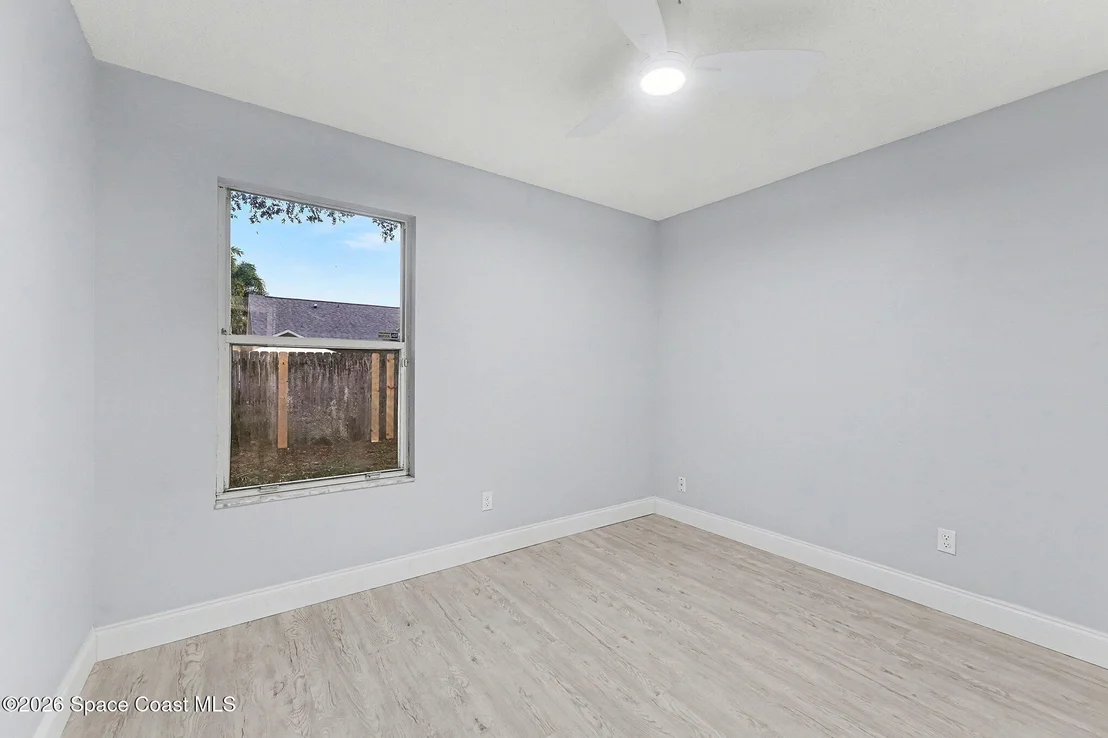 Photo of 876 Brookview Lane
