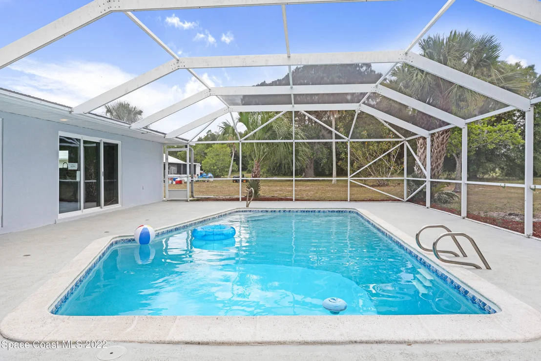 Photo of 950 Waialae Circle NE
