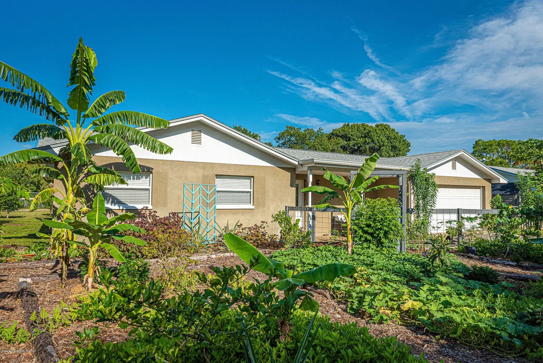 Photo of 2622 Diplomat Drive