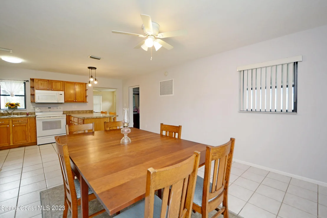 Photo of 2579 Coventry Road