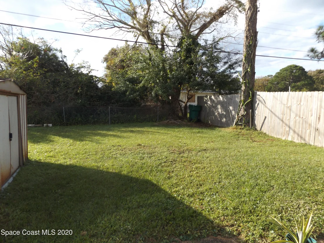 Photo of 1203 Dixon Boulevard