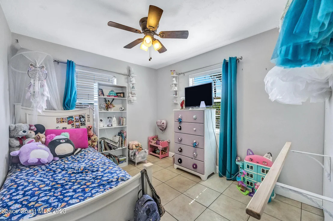 Photo of 2981 Kosuth Road NE