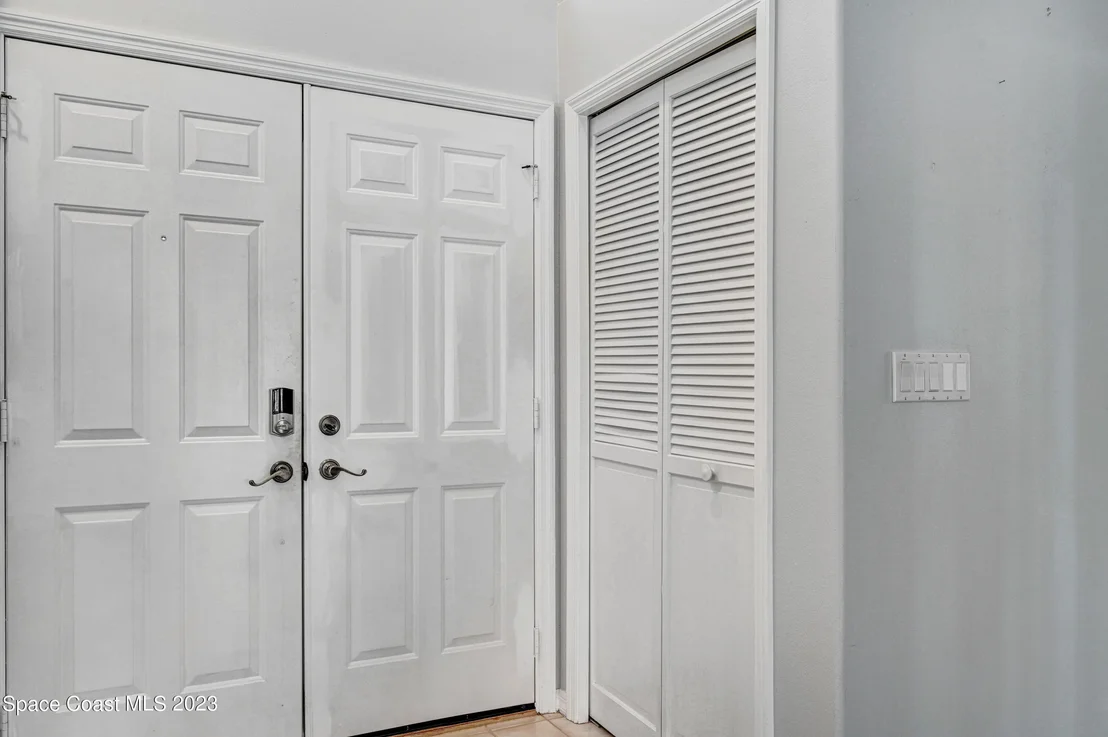 Photo of 954 Somerset Lane