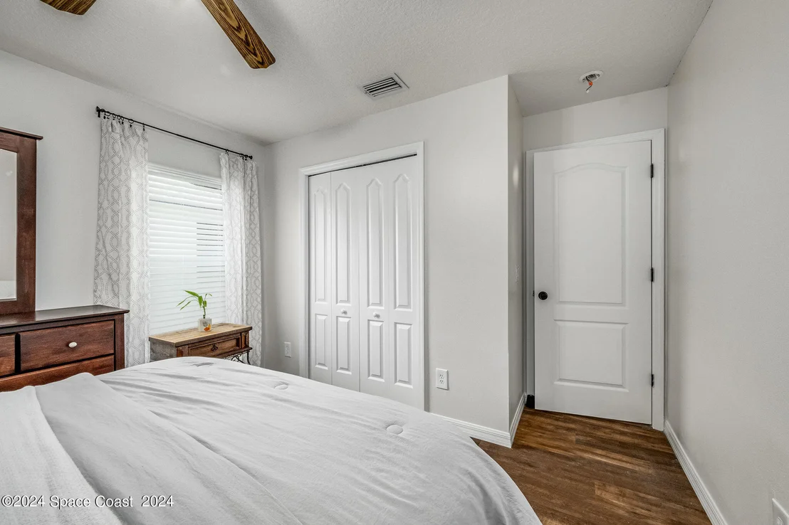 Photo of 1948 Windbrook Drive