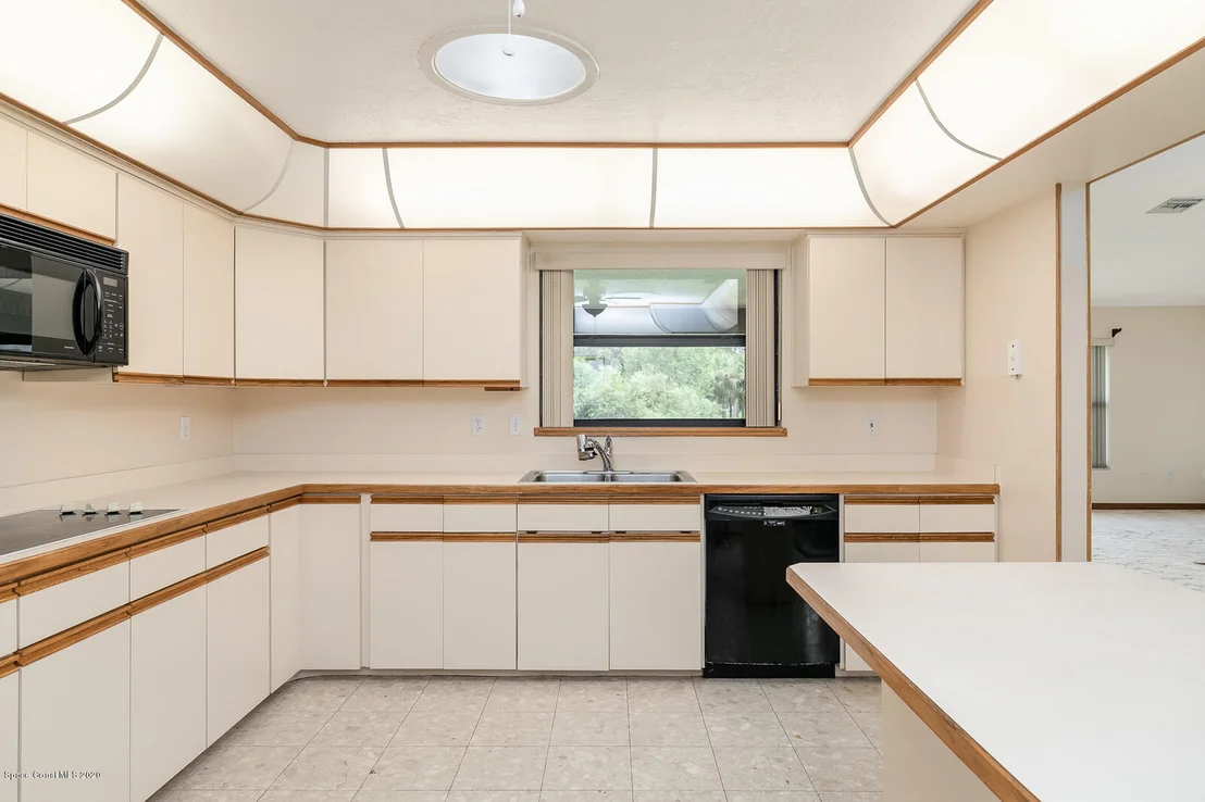 Photo of 1219 Salmonberry Place