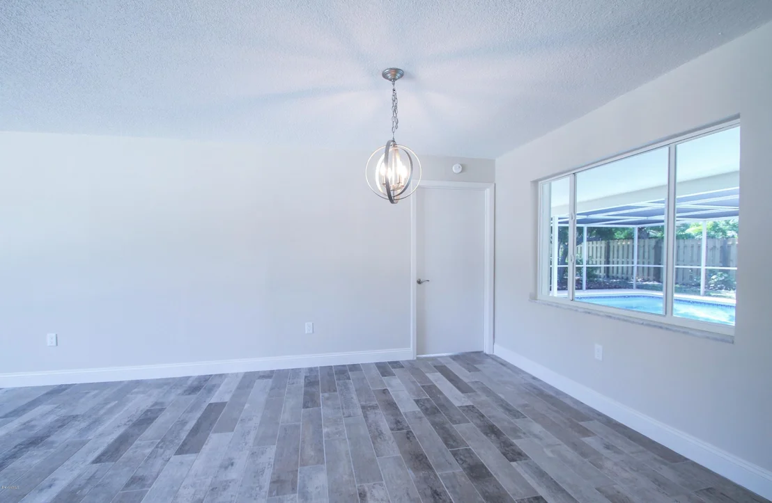 Photo of 465 Seabreeze Drive