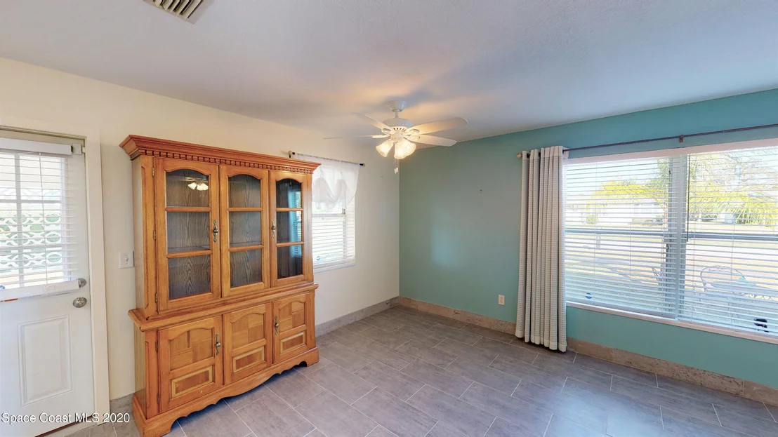 Photo of 1084 Cable Lane NE