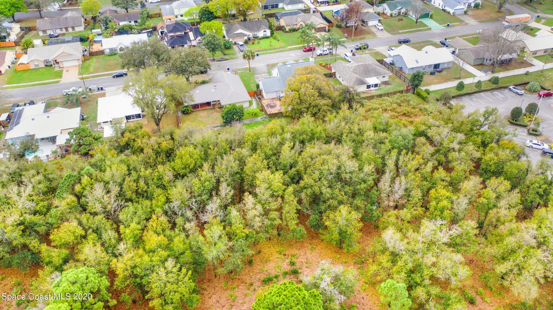 Photo of 892 Spirea Drive