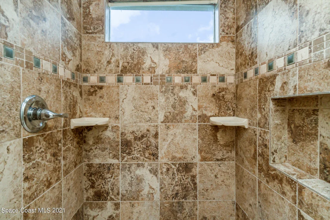 Photo of 2246 Warwick Road