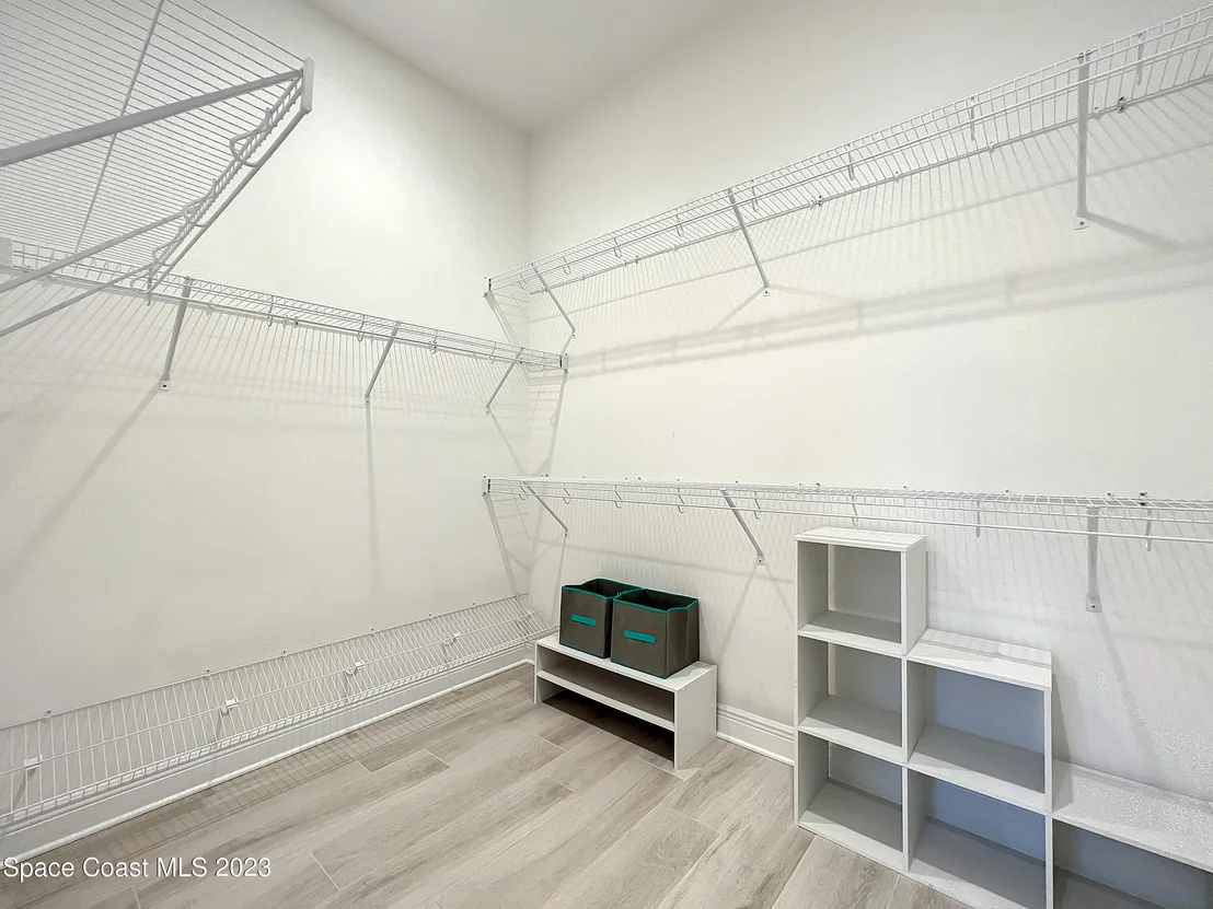 Photo of 6775 Angeles Road