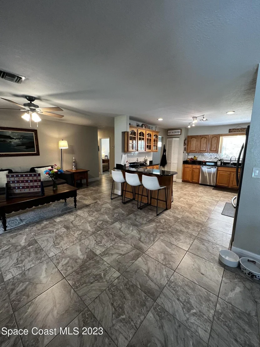 Photo of 5420 Holden Road