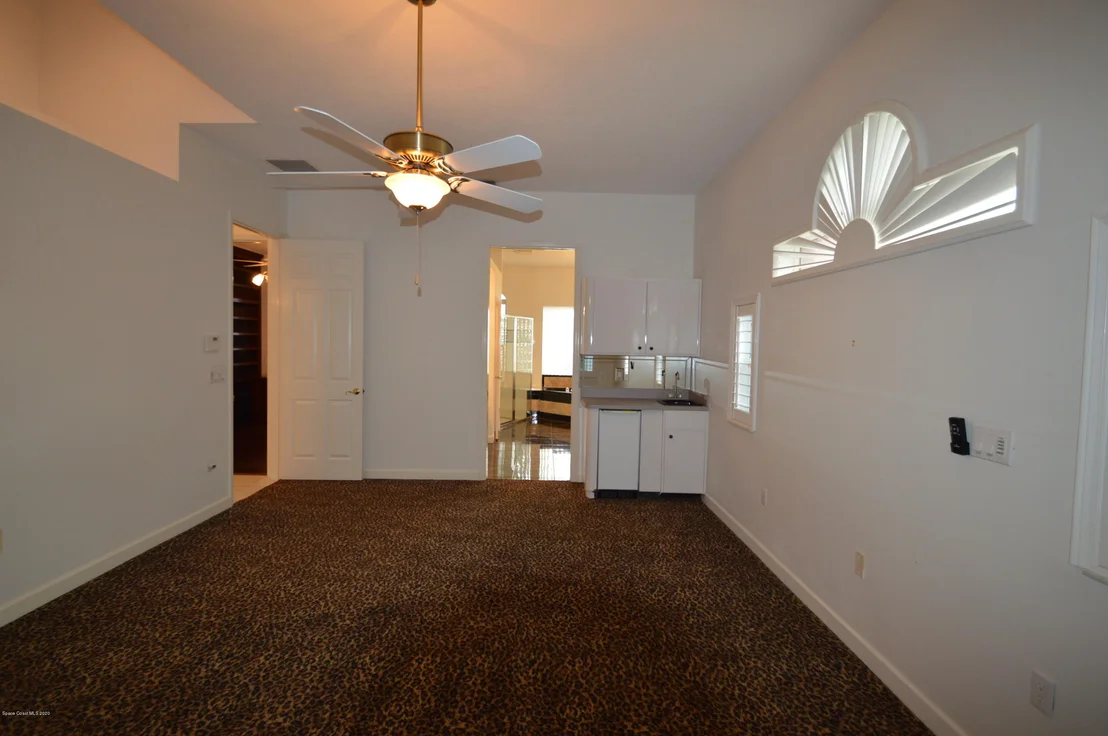 Photo of 2015 Canterbury Drive