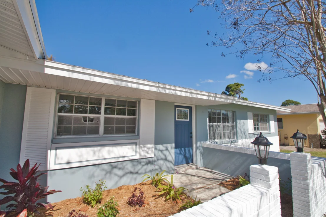 Photo of 878 Kings Post Road