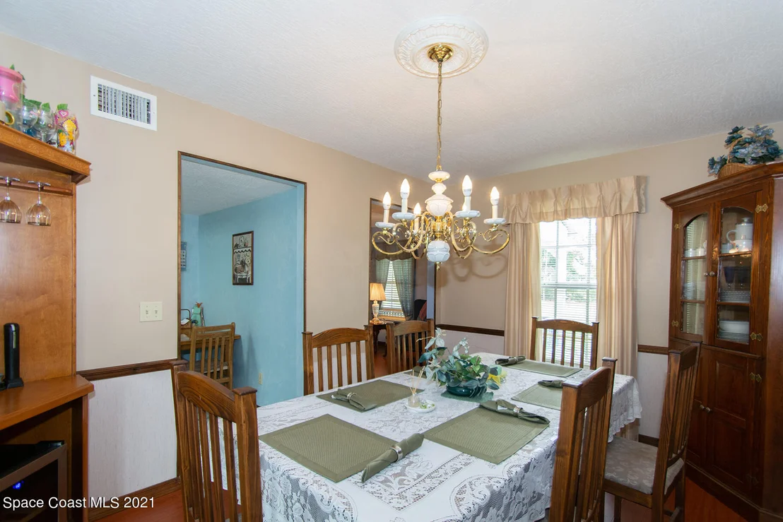 Photo of 1190 Grant Road