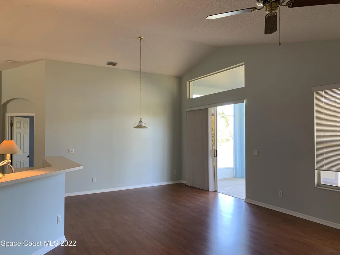 Photo of 982 Shaw Circle