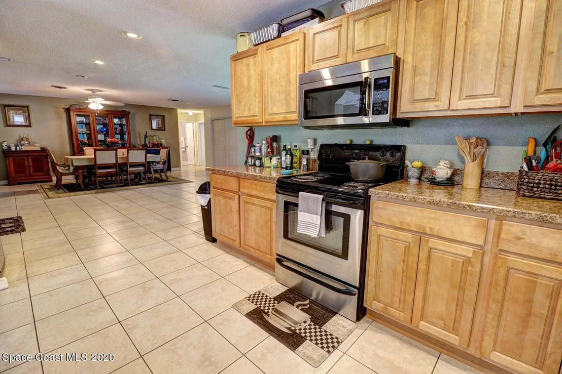 Photo of 381 Tolley Avenue