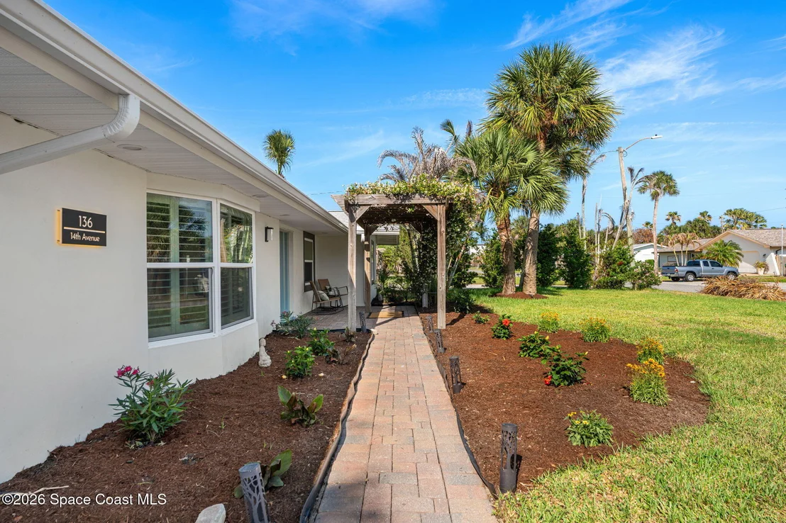 Photo of 136 14th Avenue