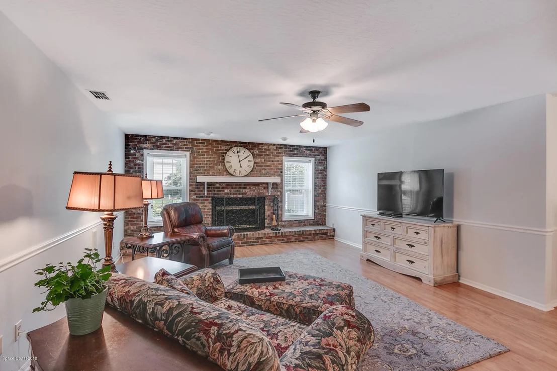 Photo of 685 Woodbridge Drive