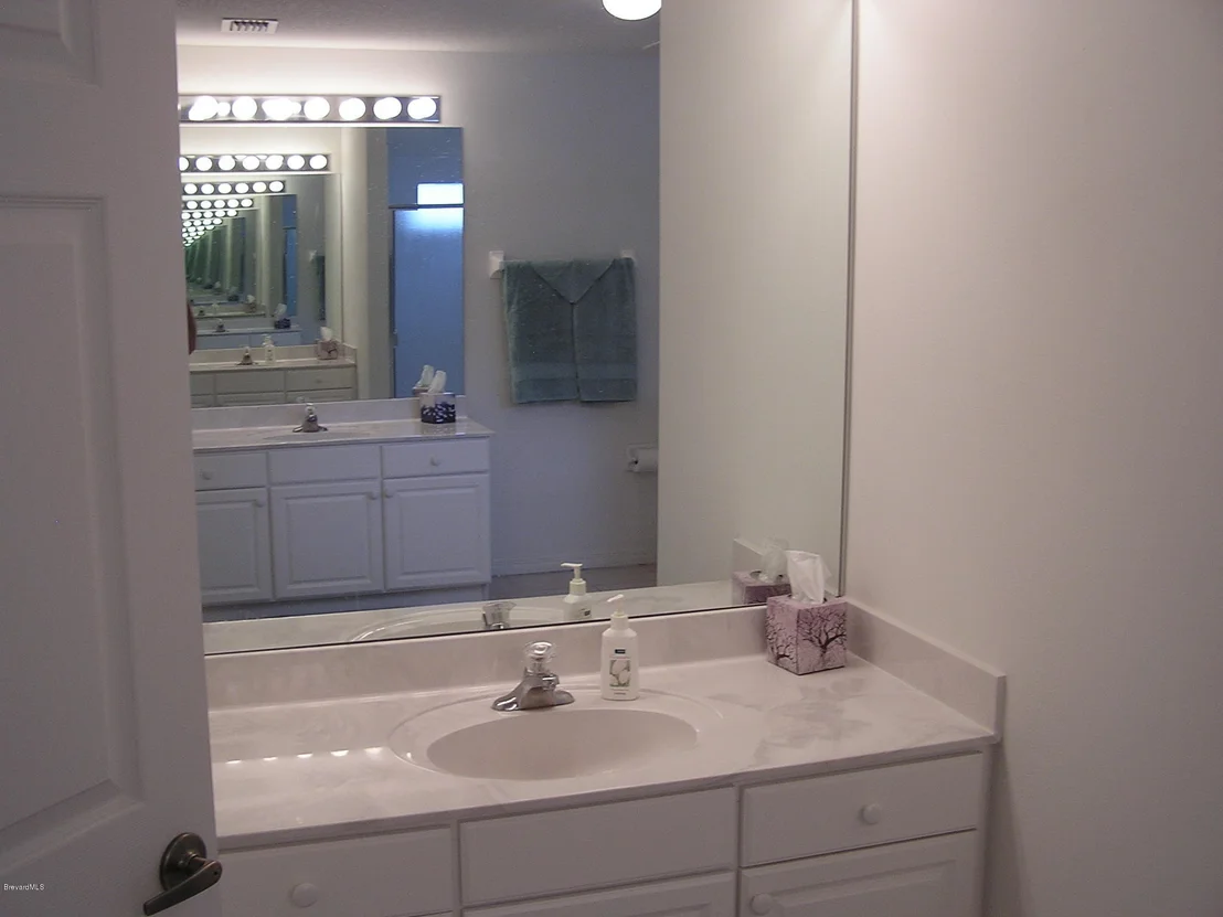 Photo of 933 Tavernier Circle