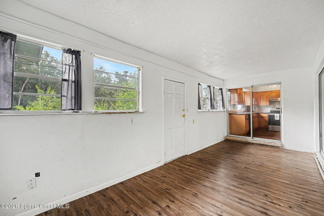Photo of 2425 Heritage Drive