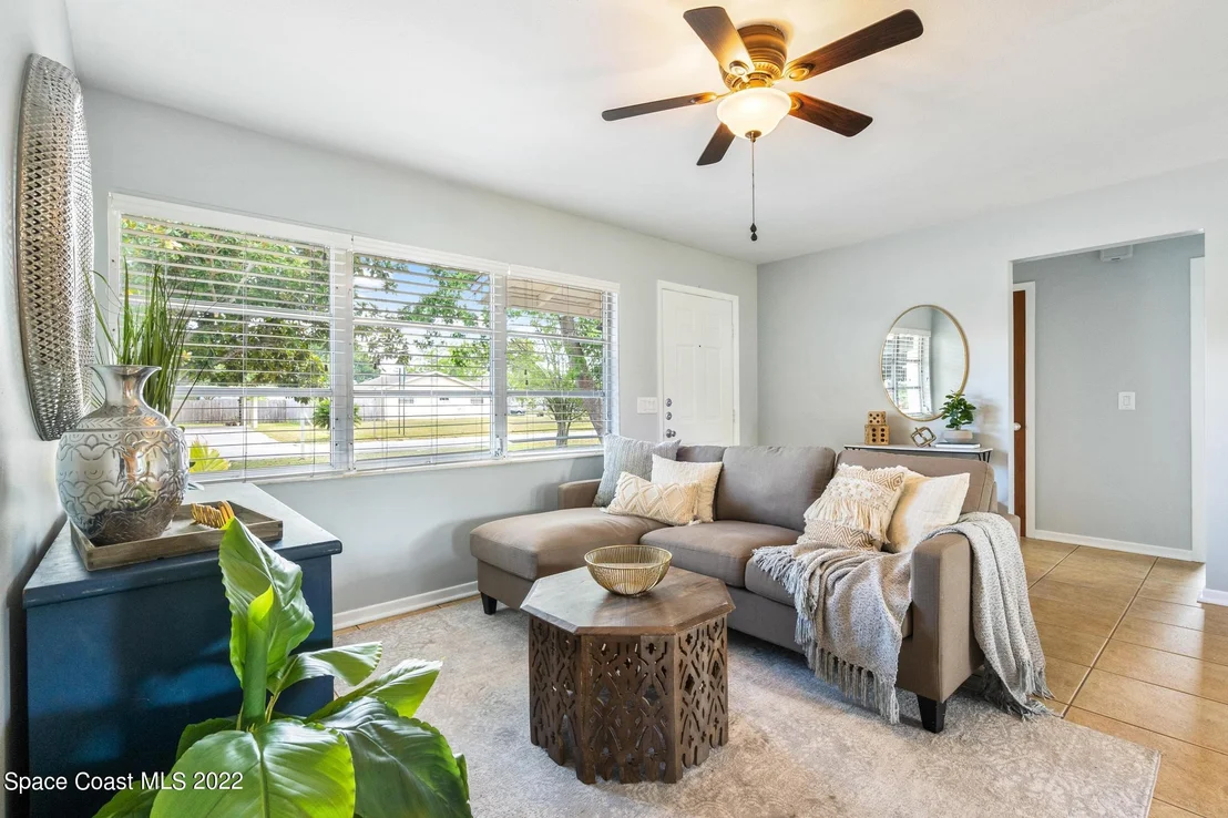 Photo of 973 Cardon Drive
