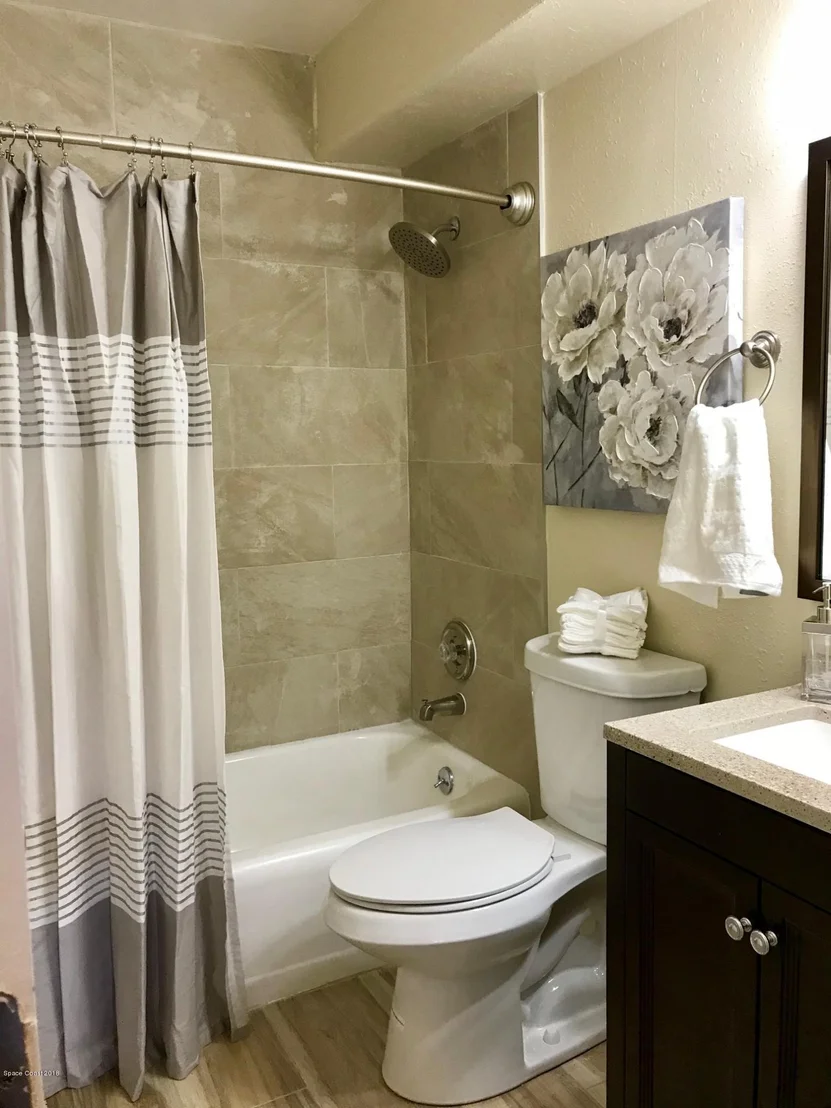 Photo of 1372 Ashwood Drive