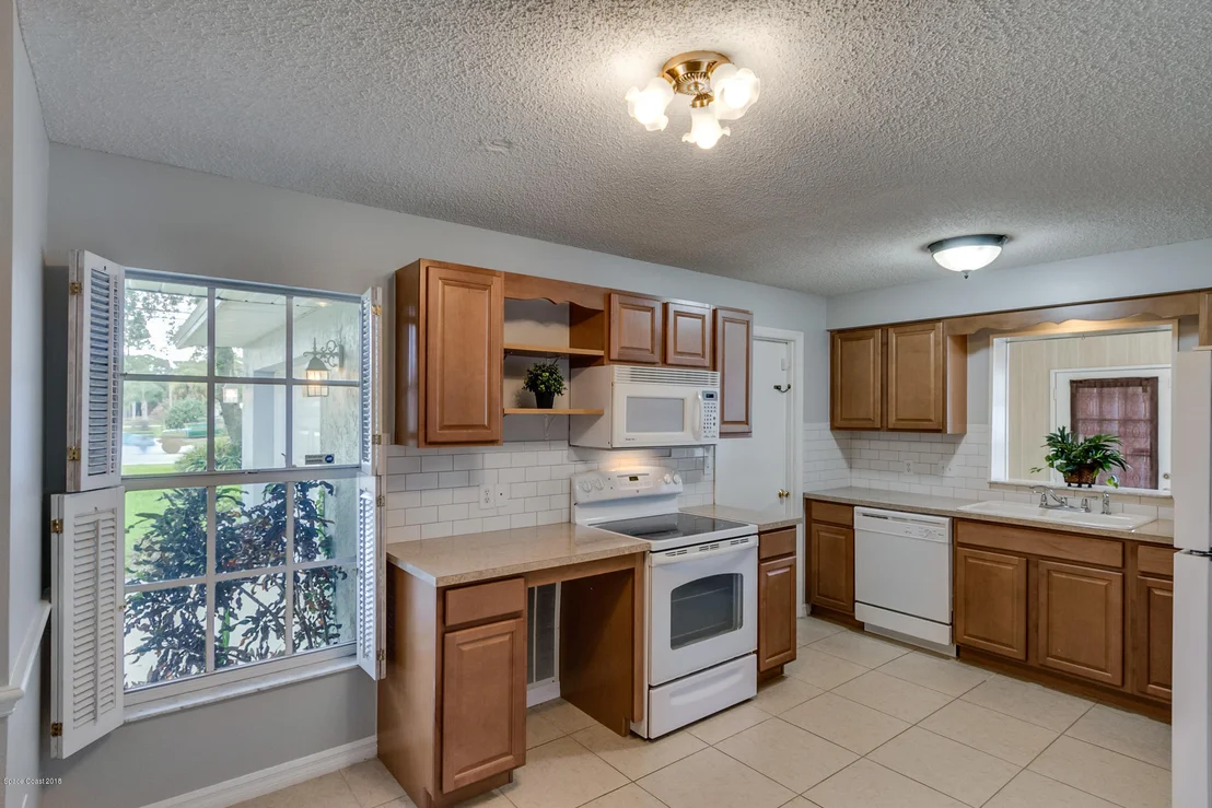 Photo of 6595 Grissom Parkway