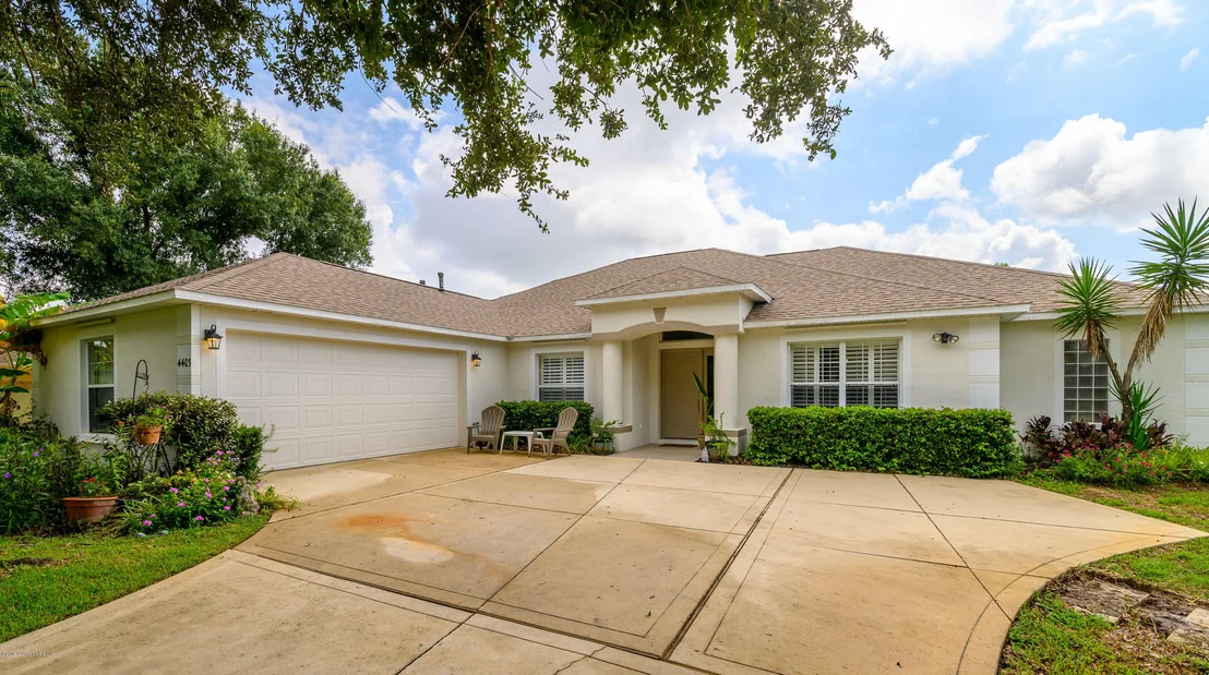 Photo of 4403 Long Lake Road